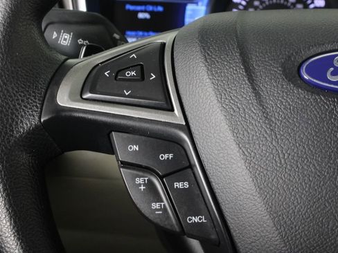 Used 2019 Ford Fusion SE image 22