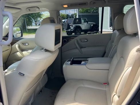 Used 2015 INFINITI QX80 4WD w/ 22" Wheel Package image 4