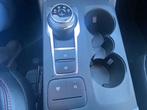 Used 2025 Ford Escape ST-Line image 25