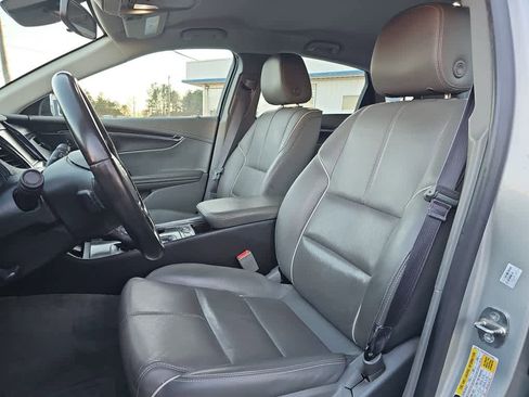 Used 2017 Chevrolet Impala Premier image 14