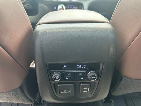Used 2020 Buick Enclave Avenir w/ Avenir Technology Package FWD image 23