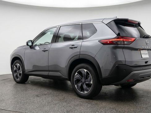 Used 2025 Nissan Rogue SV FWD image 5