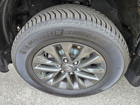 Used 2020 Lexus GX 460 Premium w/ Premium Package image 7