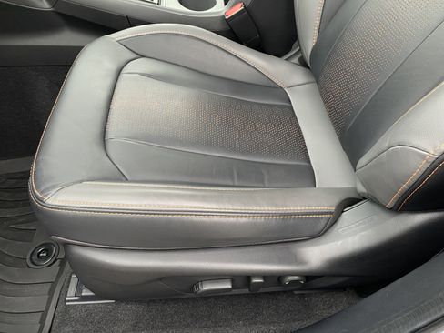 Used 2025 Subaru Crosstrek 2.5i Limited w/ Crosstrek Mirror Package image 15