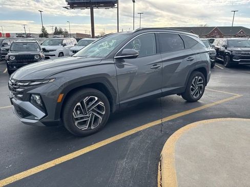 Used 2026 Hyundai Tucson Limited AWD/4WD image 3