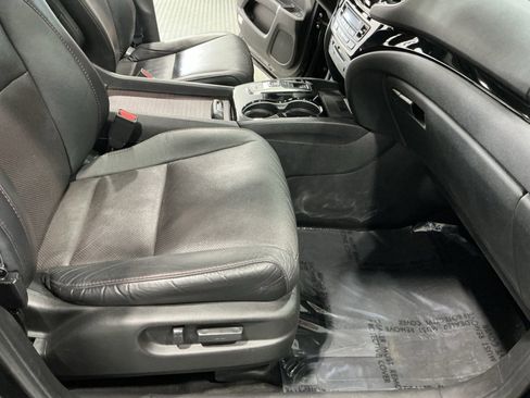 Used 2021 Honda Pilot Black Edition image 16