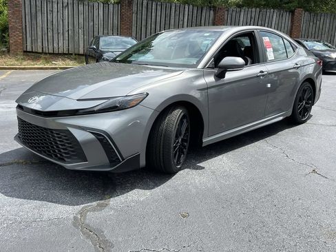 New 2026 Toyota Camry SE FWD image 7