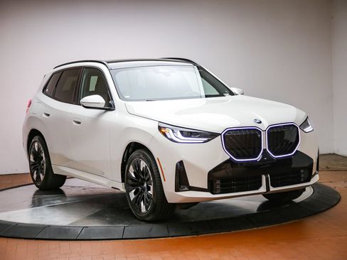 Used 2026 BMW X3 xDrive30i w/ Premium Package AWD/4WD image 6