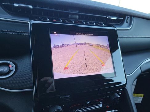 New 2025 Jeep Grand Cherokee Laredo image 21