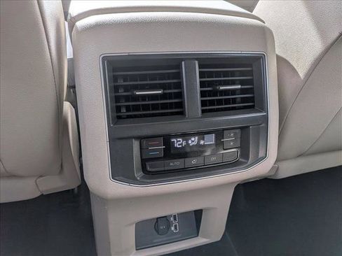 Used 2019 Volkswagen Atlas SE w/ Towing Package image 18