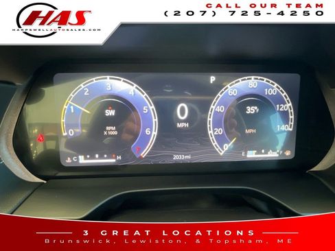 Used 2025 Jeep Grand Cherokee Laredo X w/ Trailer Tow Package image 17