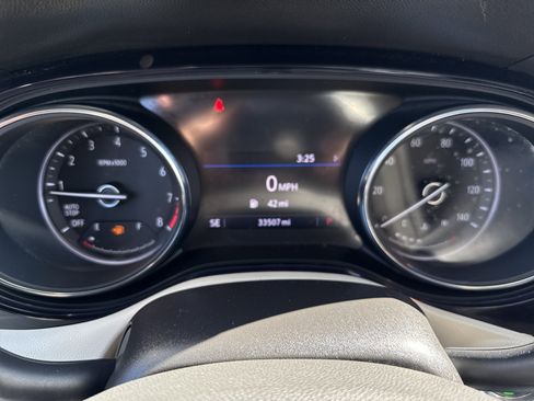 Used 2020 Buick Encore GX Essence image 20