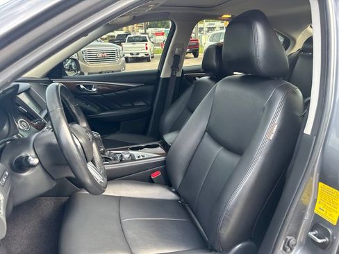 Used 2018 INFINITI Q50 Luxe w/ Essential Package (3.0T Luxe) RWD image 13