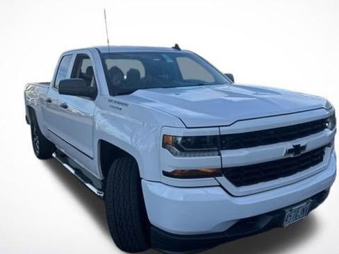 Used 2016 Chevrolet Silverado 1500 Custom w/ Custom Convenience Package image 4