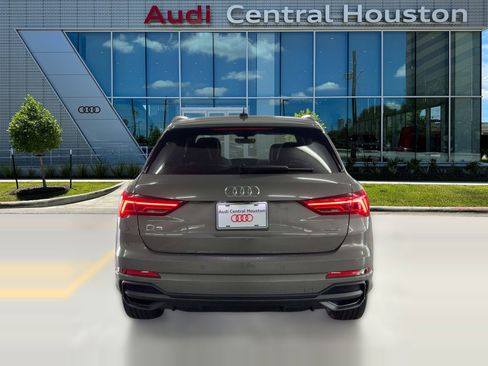 Used 2024 Audi Q3 2.0T Premium Plus image 10