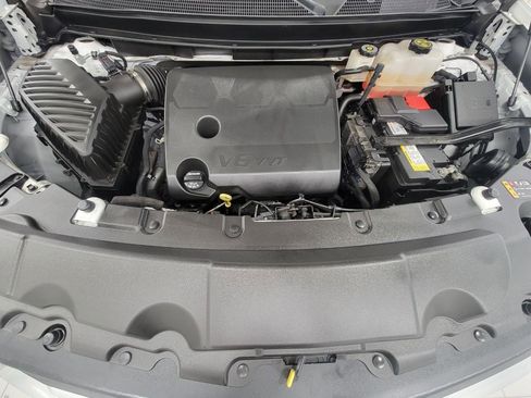 Used 2023 Chevrolet Traverse LT image 8