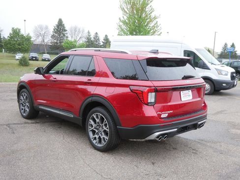 Certified 2025 Ford Explorer Platinum w/ Ultimate Package AWD/4WD image 8
