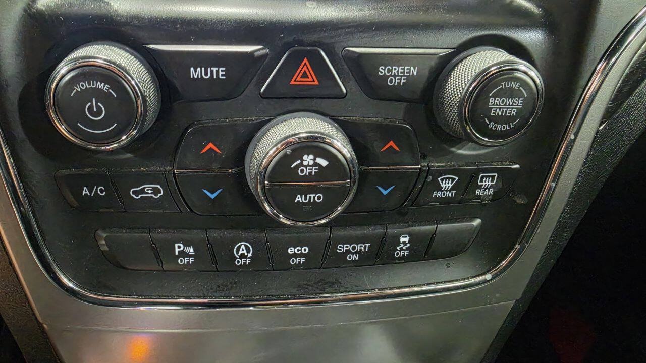Used 2018 Jeep Grand Cherokee Altitude AWD/4WD image 35