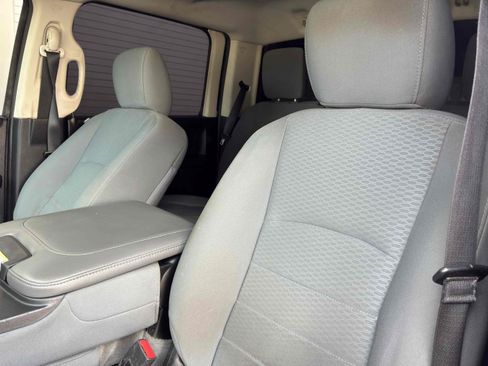 Used 2013 RAM 1500 Express AWD/4WD image 34
