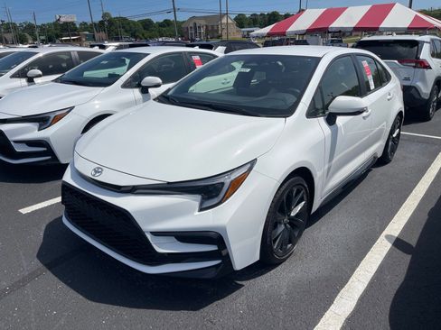 New 2026 Toyota Corolla SE FWD image 3