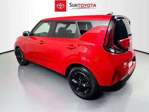 Used 2025 Kia Soul LX w/ LX Technology Package image 6