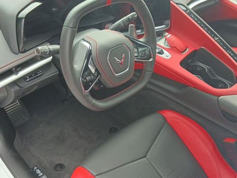 Used 2025 Chevrolet Corvette Stingray Preferred Conv w/ Battery Protection Package RWD image 6