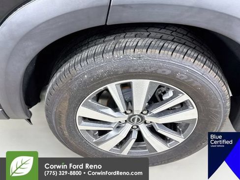 Used 2024 Nissan Pathfinder SL AWD/4WD image 35