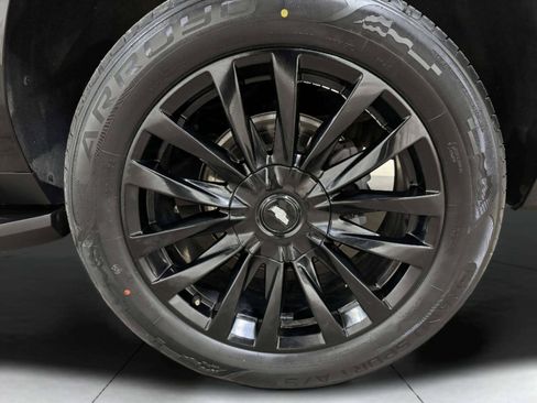 Used 2022 Cadillac Escalade ESV Premium Luxury AWD/4WD image 76