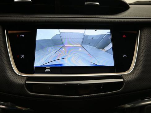 Certified 2023 Cadillac XT6 Luxury image 11