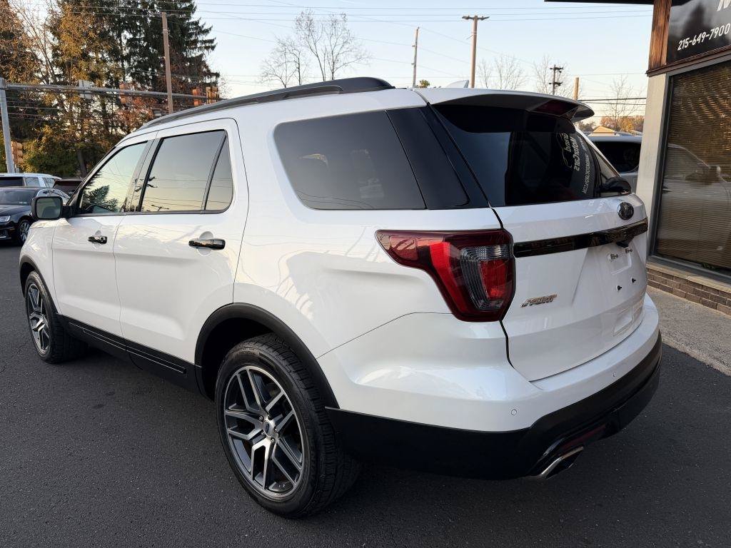Used 2017 Ford Explorer Sport w/ Equipment Group 401A AWD/4WD image 3