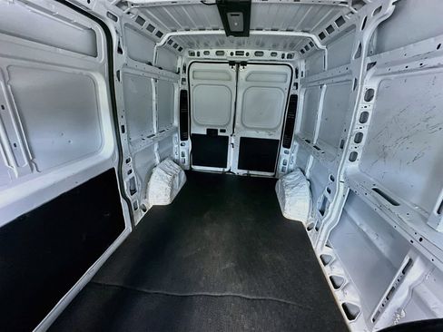 Used 2025 RAM ProMaster 2500 w/ Convenience Group FWD image 23