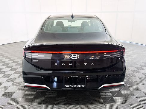 Used 2024 Hyundai Sonata SEL FWD image 4