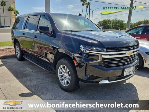 Used 2024 Chevrolet Suburban LT image 1