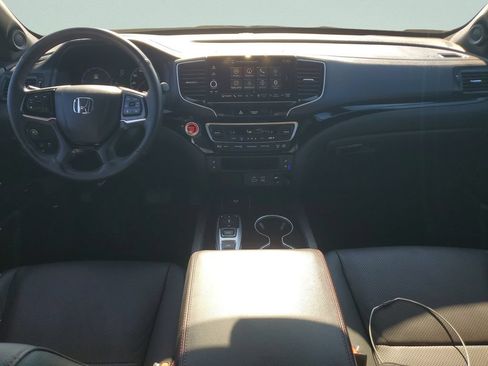 Used 2025 Honda Ridgeline Black Edition image 10