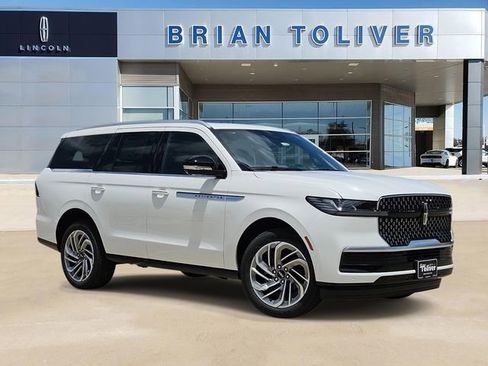 New 2026 Lincoln Navigator Reserve AWD/4WD image 1