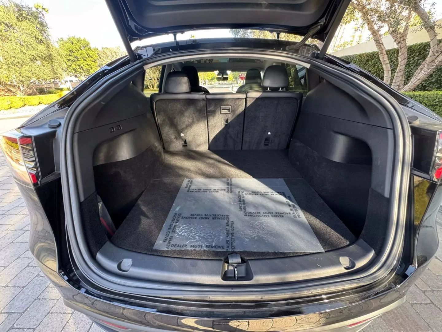 Used 2021 Tesla Model Y Long Range AWD/4WD image 32