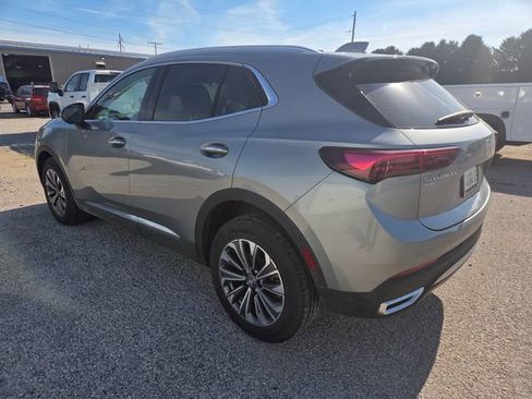 Used 2024 Buick Envision Preferred AWD/4WD image 3