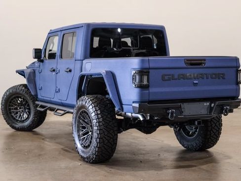 Used 2025 Jeep Gladiator Sport AWD/4WD image 45