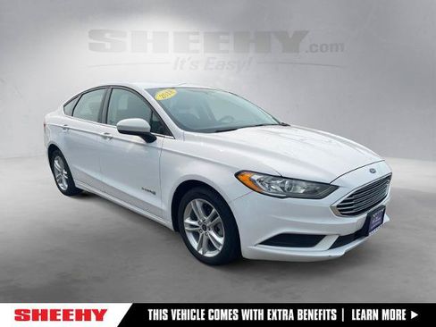 Certified 2018 Ford Fusion SE FWD image 1