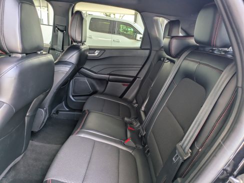 Certified 2025 Ford Escape ST-Line Select AWD/4WD image 15