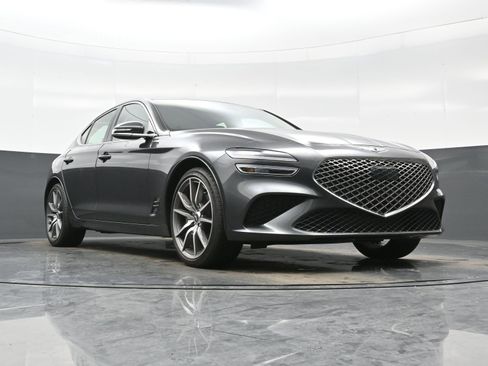 Certified 2023 Genesis G70 2.0T image 28
