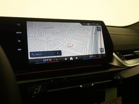 Certified 2025 BMW X2 xDrive28i w/ Technology Package image 22