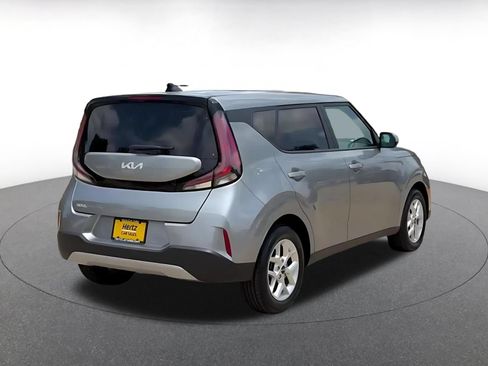 Used 2025 Kia Soul LX w/ LX Technology Package FWD image 14