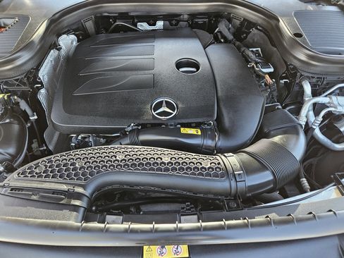 Certified 2021 Mercedes-Benz GLC 300 image 29