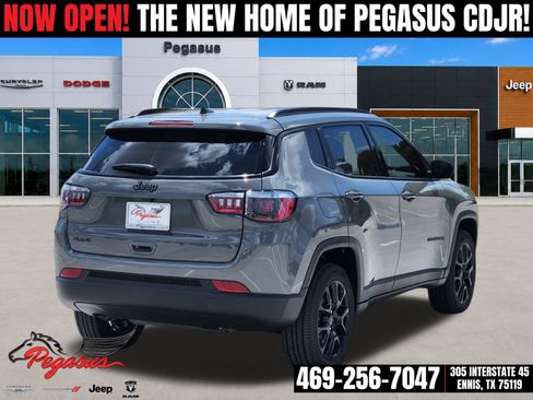 New 2026 Jeep Compass Latitude AWD/4WD image 5
