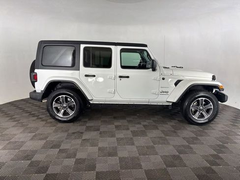 Used 2023 Jeep Wrangler Sahara image 5