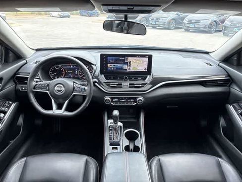 Used 2023 Nissan Altima 2.0 SR FWD image 16
