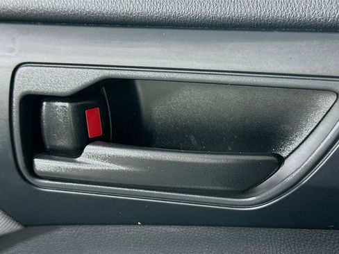 Used 2024 Toyota Highlander LE image 14