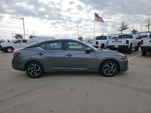 Used 2024 Nissan Sentra SV image 7