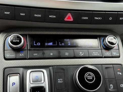 Used 2024 Hyundai Palisade SEL FWD image 44